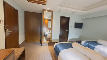 Hotel The Capital