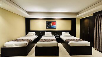 Hotel The Capital