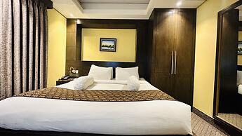 Hotel The Capital
