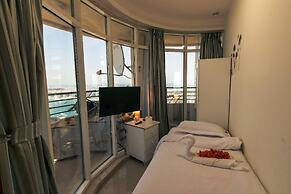 Marina Crown Tower