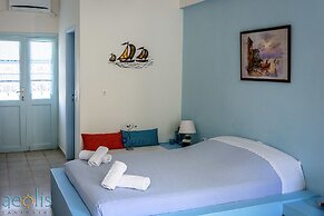 Aeolis Santorini