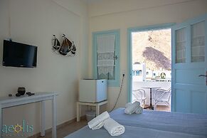 Aeolis Santorini