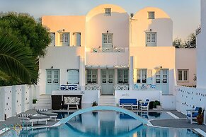 Aeolis Santorini