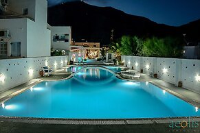 Aeolis Santorini