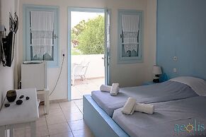 Aeolis Santorini