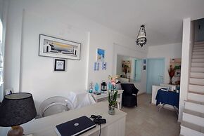 Aeolis Santorini