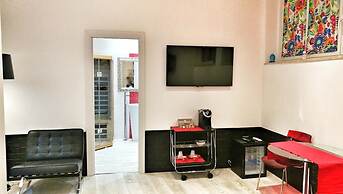 Two Chic Guesthouse