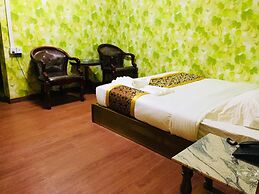 C & Y Hotel