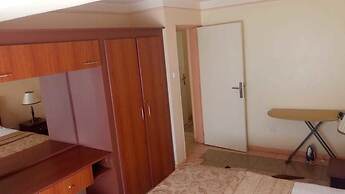 Pinnacle Court Apartments