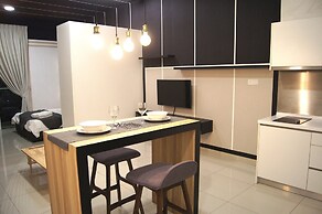 Twin Galaxy Suites