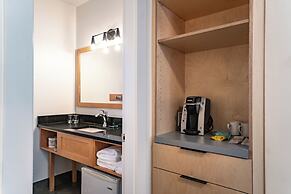 Swiss Chalet Motel