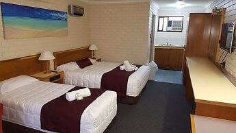 Tabourie Lake Motel