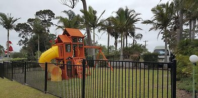 Tabourie Lake Motel