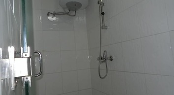 Crown Jakiba Hotel