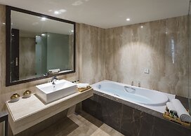 Hotel Binori