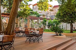 Puteus Palace Brac