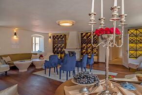 Puteus Palace Brac
