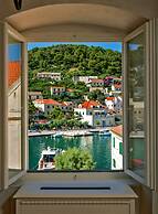 Puteus Palace Brac