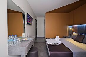 The Queen Hotel