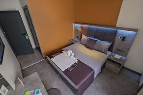 The Queen Hotel