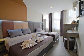 The Queen Hotel