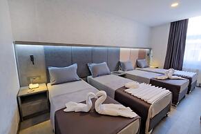 The Queen Hotel