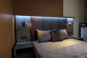 The Queen Hotel