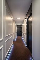 The Queen Hotel