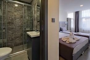 The Queen Hotel