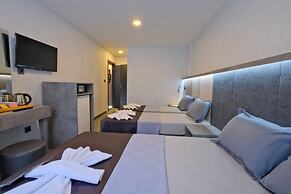 The Queen Hotel