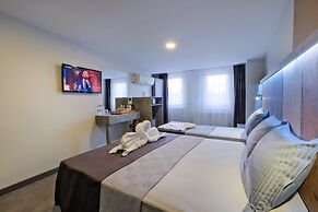 The Queen Hotel