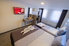 The Queen Hotel