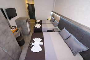 The Queen Hotel