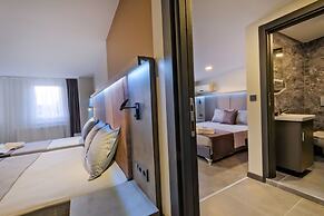 The Queen Hotel