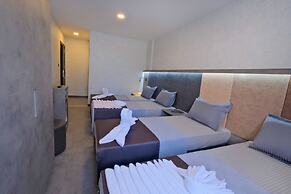 The Queen Hotel