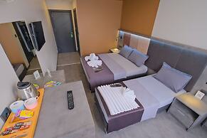 The Queen Hotel