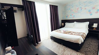 Natol Hotel