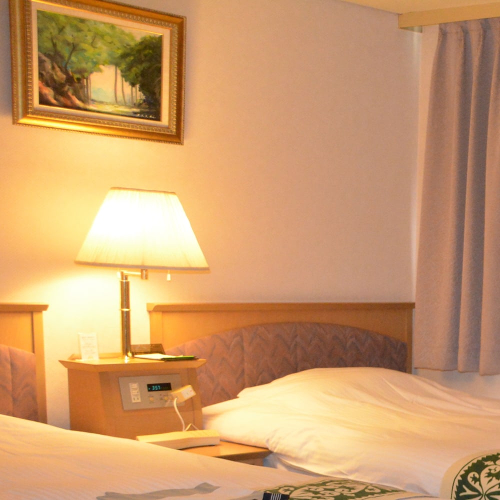 Harbor Plaza Hotel
