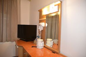 Harbor Plaza Hotel