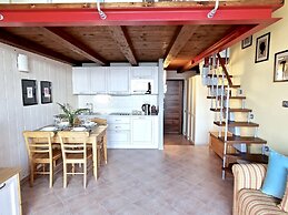 Luxury Cottage by Design Studio