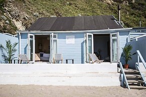 Lusty Glaze Beach Accommodation