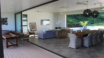 Nikao Luxury Villa