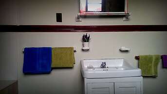 Nirvana Healing Center - Adults Only - Hostel