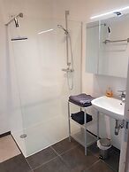 Fully Equipped Sunny Apartment