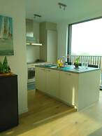 Fully Equipped Sunny Apartment