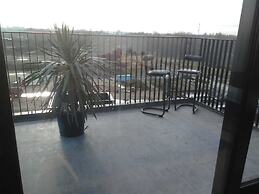 Fully Equipped Sunny Apartment