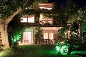 Sapphire Mansion