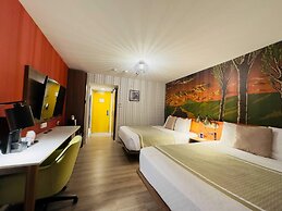 Quality Inn & Suites Thunder Bay Downtown