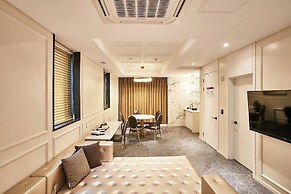 Hotel Wanted