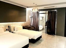 Hotel Wanted
